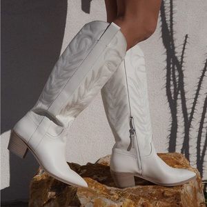 Solei Dolce Vita Boots